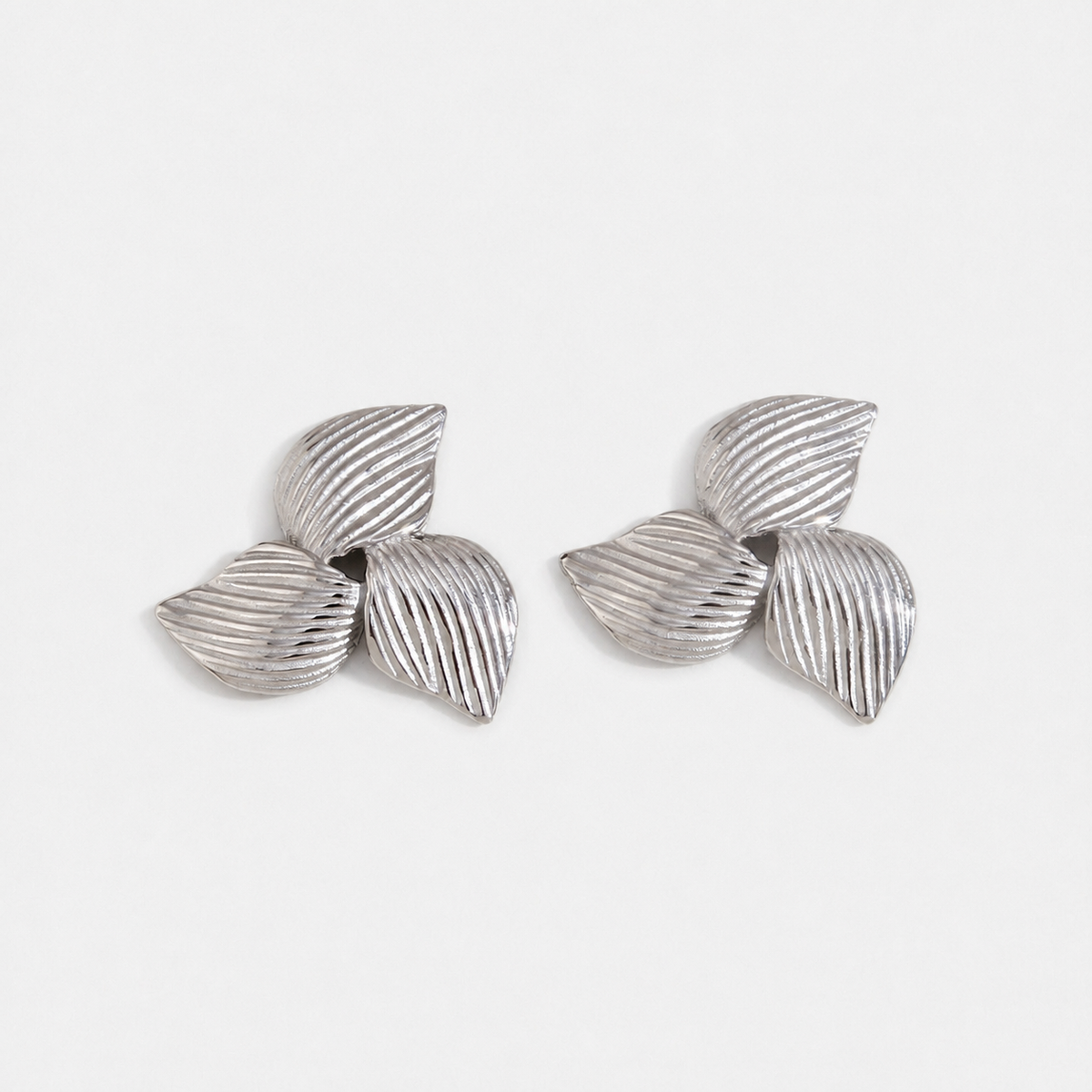 Trio in Bloom Floral Drop Earrings — Silver — Vessaly