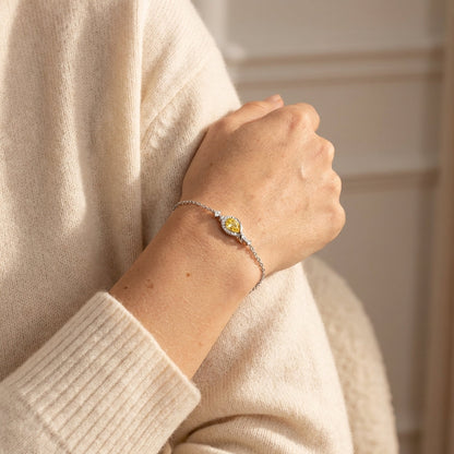 Sterling silver lucky bracelet on the wrist – Vessaly