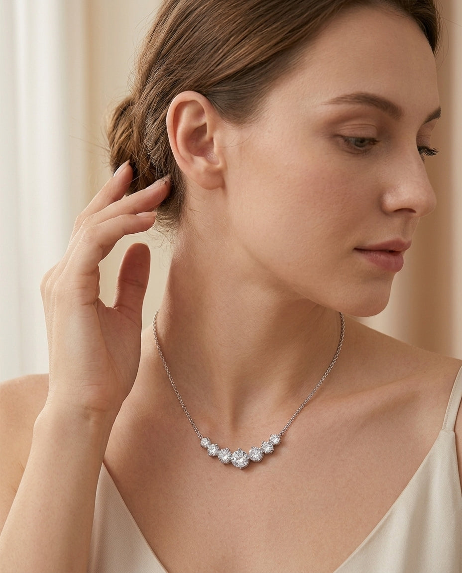 Close-up of 5A-cut zircon pendant detail – Vessaly