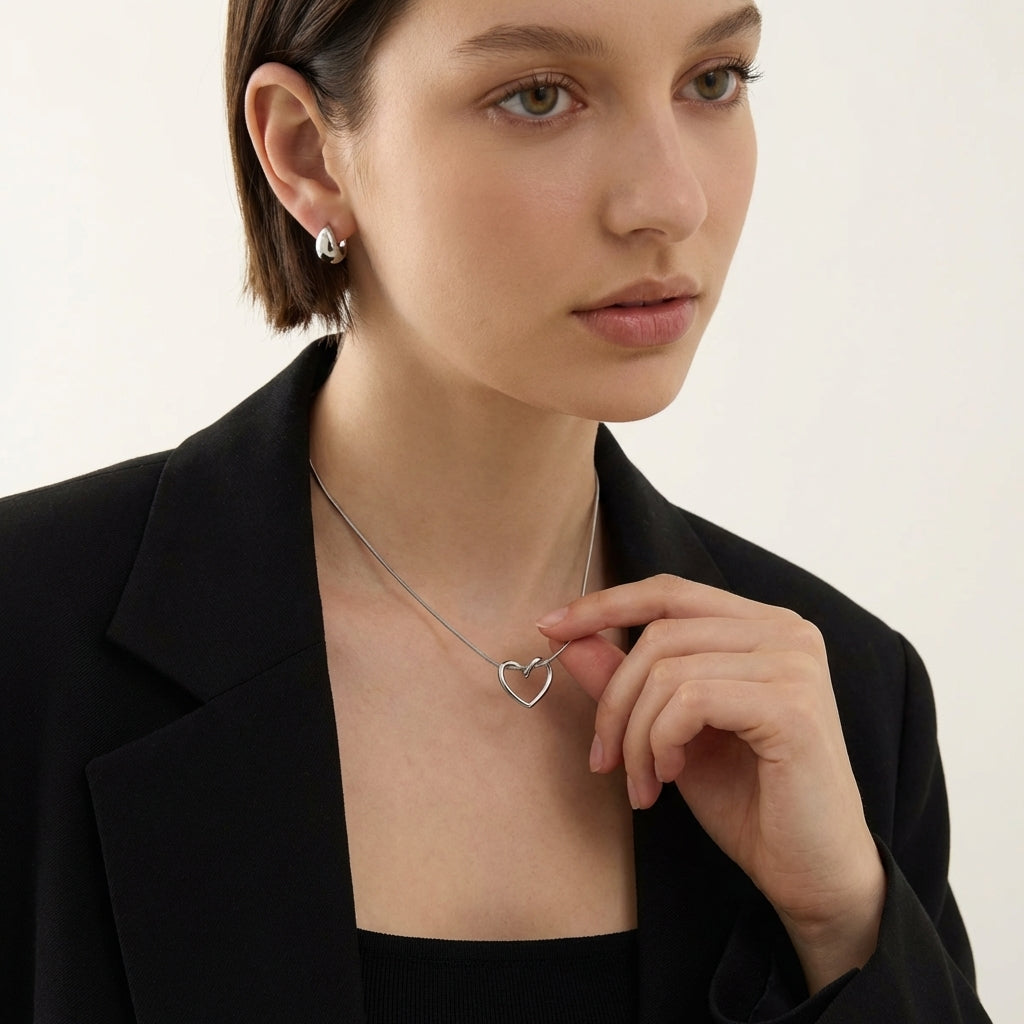 Open heart necklace, delicate everyday jewelry – Vessaly