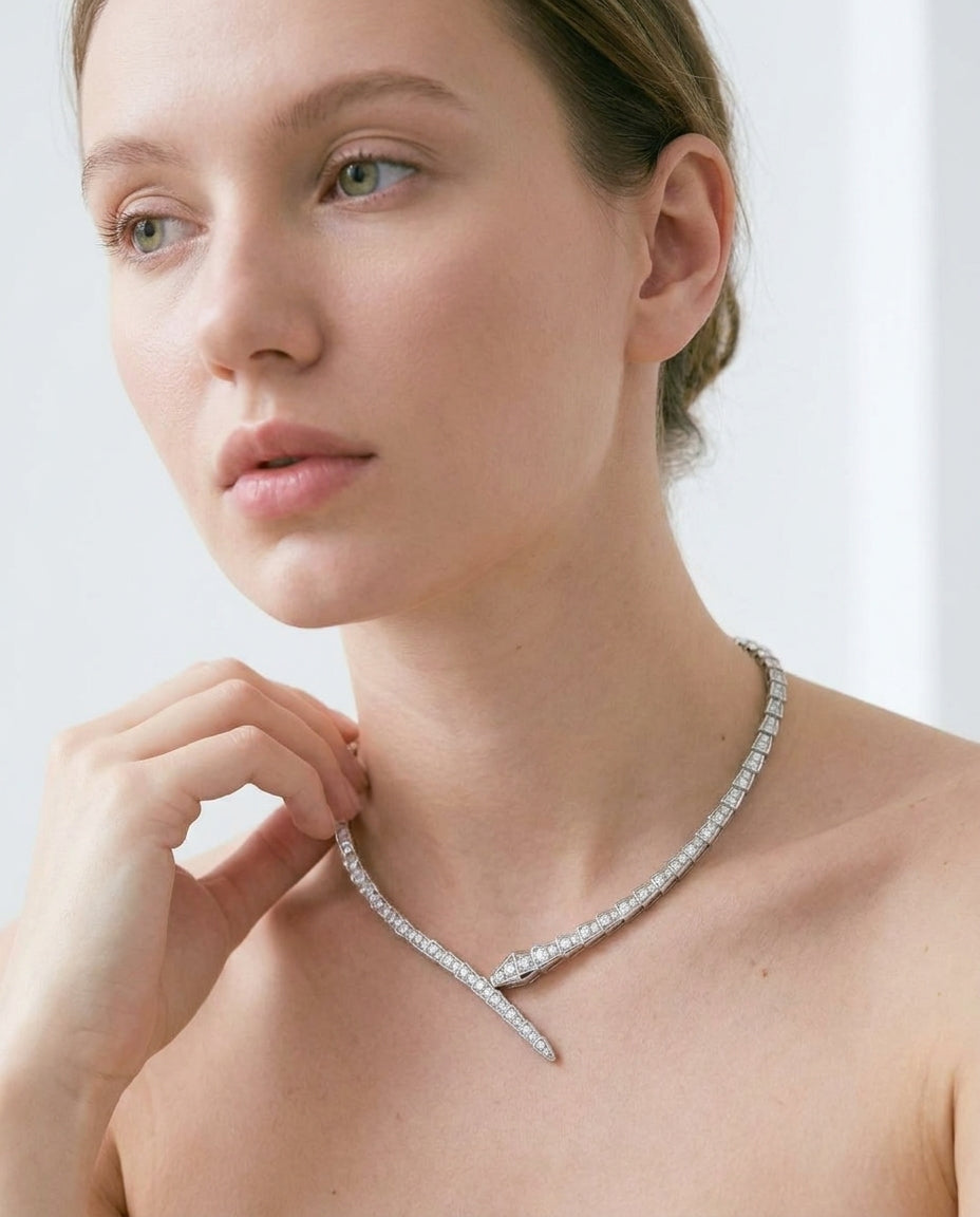 Gold snake necklace side angle – Vessaly