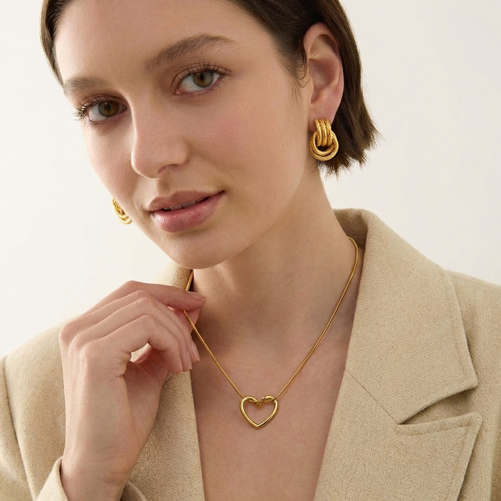 Sculptural knot stud earrings detail – Vessaly