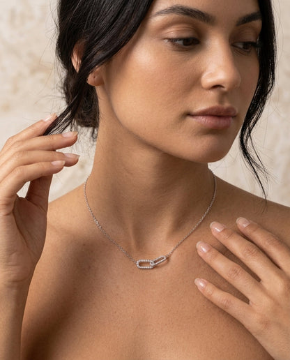 Geometric necklace layered styling – Vessaly