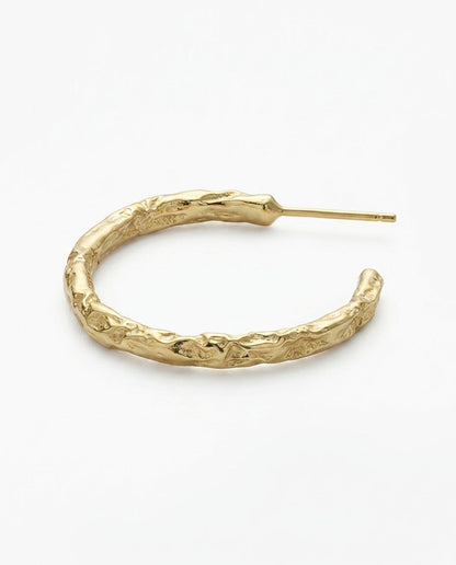 Medium gold thin hoop earrings – Vessaly