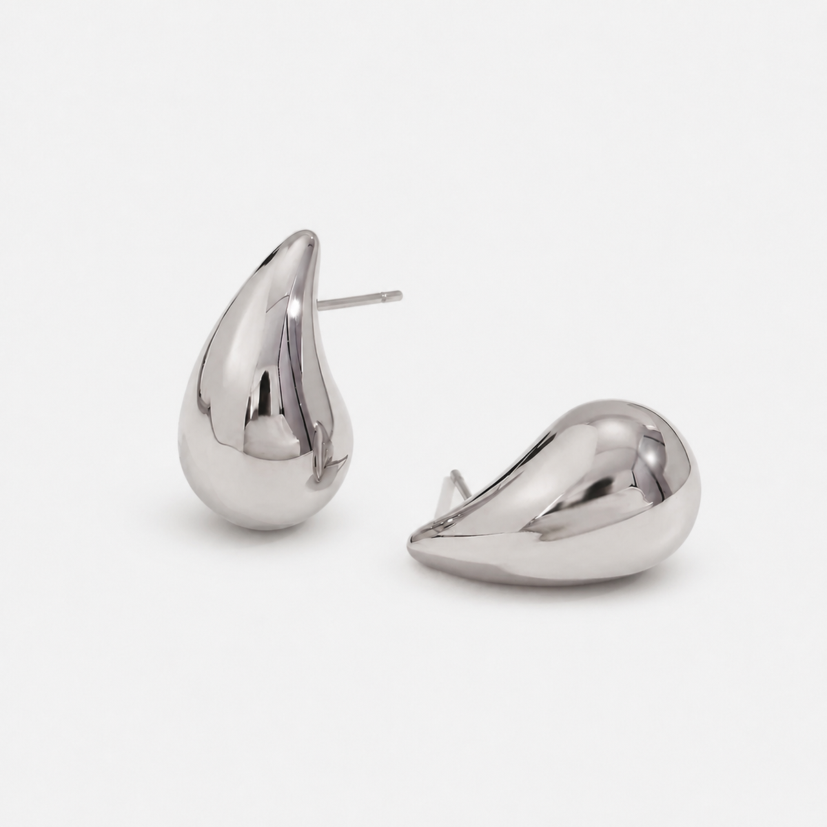 Classic Teardrop Drop Earrings — Silver — Vessaly