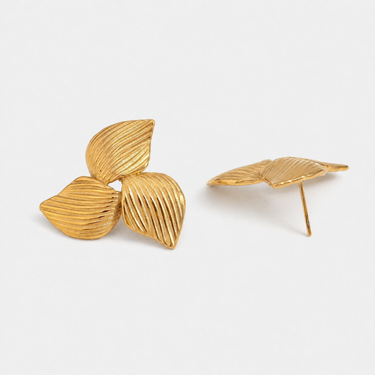 Trio in Bloom Floral Drop Earrings — Gold — Vessaly