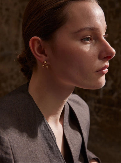 Cherry studs worn on the ear – Vessaly