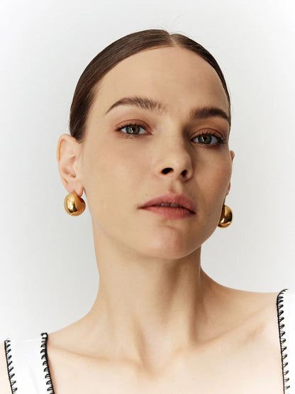 Dome drop earrings close-up detail – Vessaly