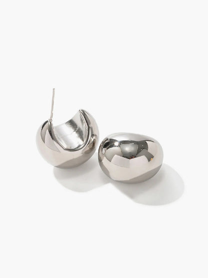 Crescent dome drop earrings in gold – Vessaly