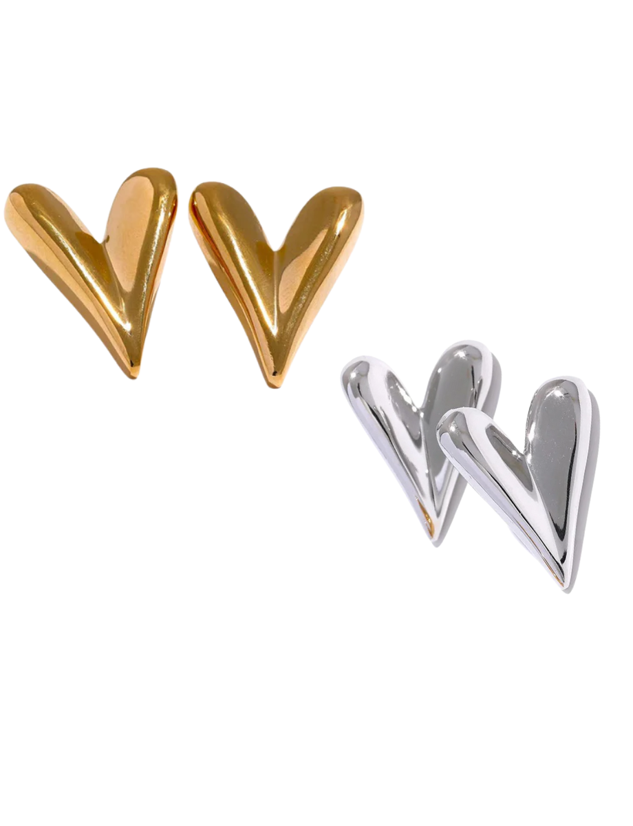The wandering heart earrings detail shot