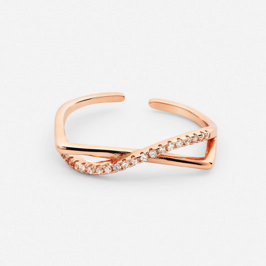 Selma ring in polished gold finish