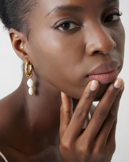 Vessaly pearl drop earrings – packaging detail