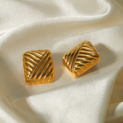 Gold textured drop earrings pair – Vessaly