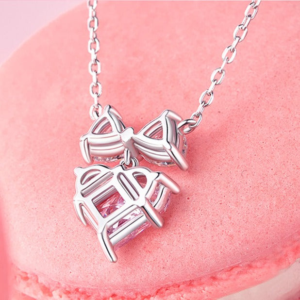 Silver bow pendant on a delicate chain – Vessaly