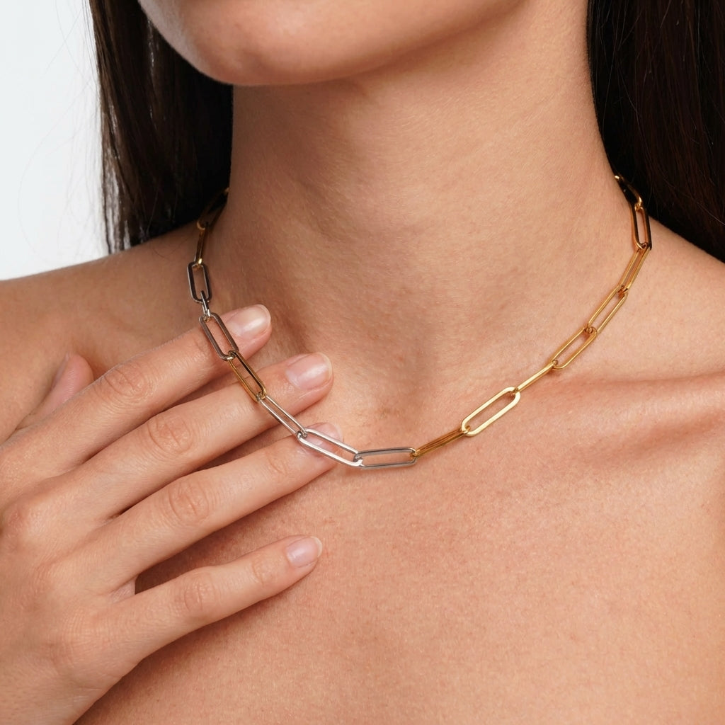Minimalist mixed metal paperclip necklace – Vessaly