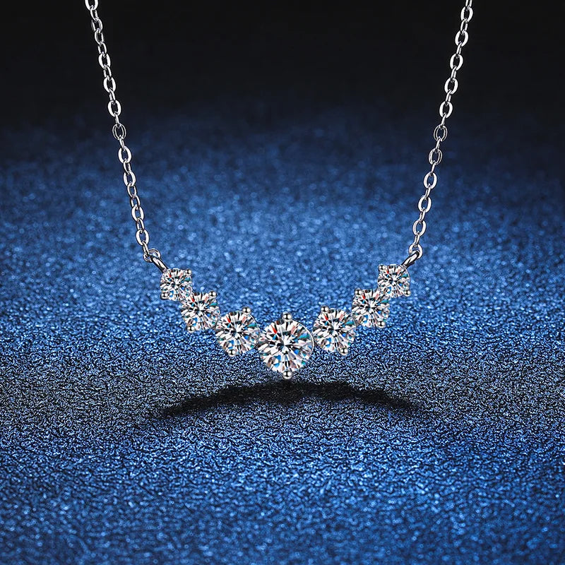 Dainty silver zircon solitaire pendant – Vessaly