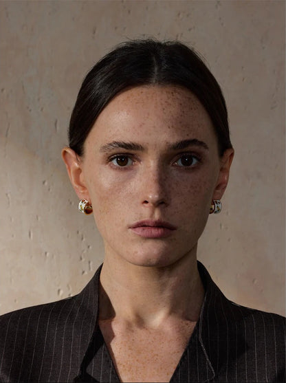 Patterned hoops worn on the ear – Vessaly