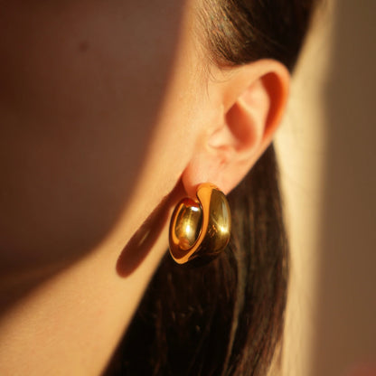 Silver square studded hoop earrings – Vessaly