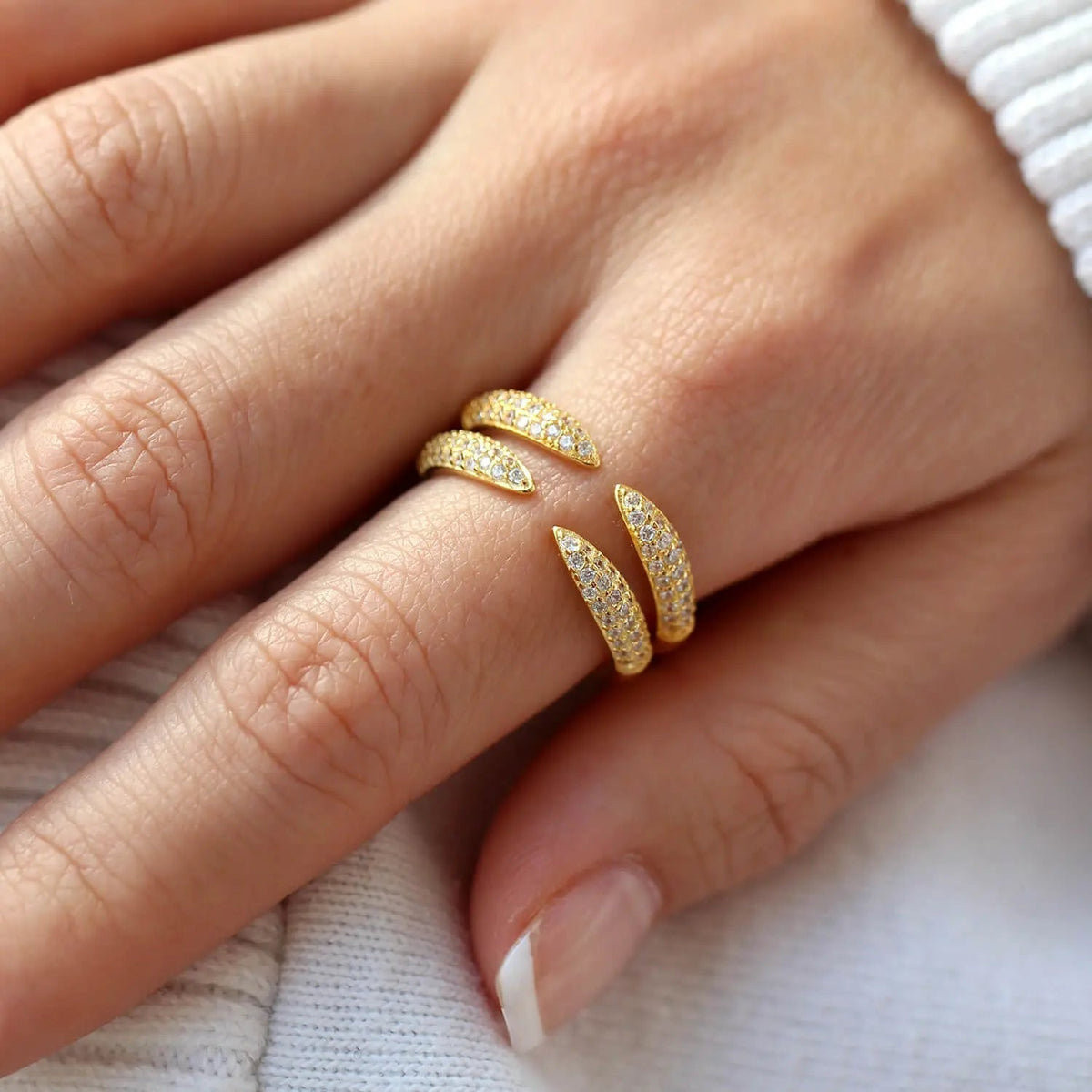Vessaly Claw Ring side profile — 925 sterling silver 18K plated ring