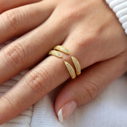 Vessaly Claw Ring side profile — 925 sterling silver 18K plated ring