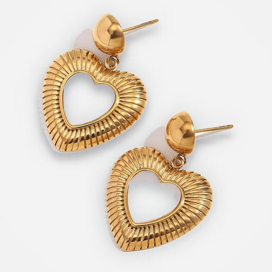 Heartfall gold heart drop earrings with pearl – Vessaly