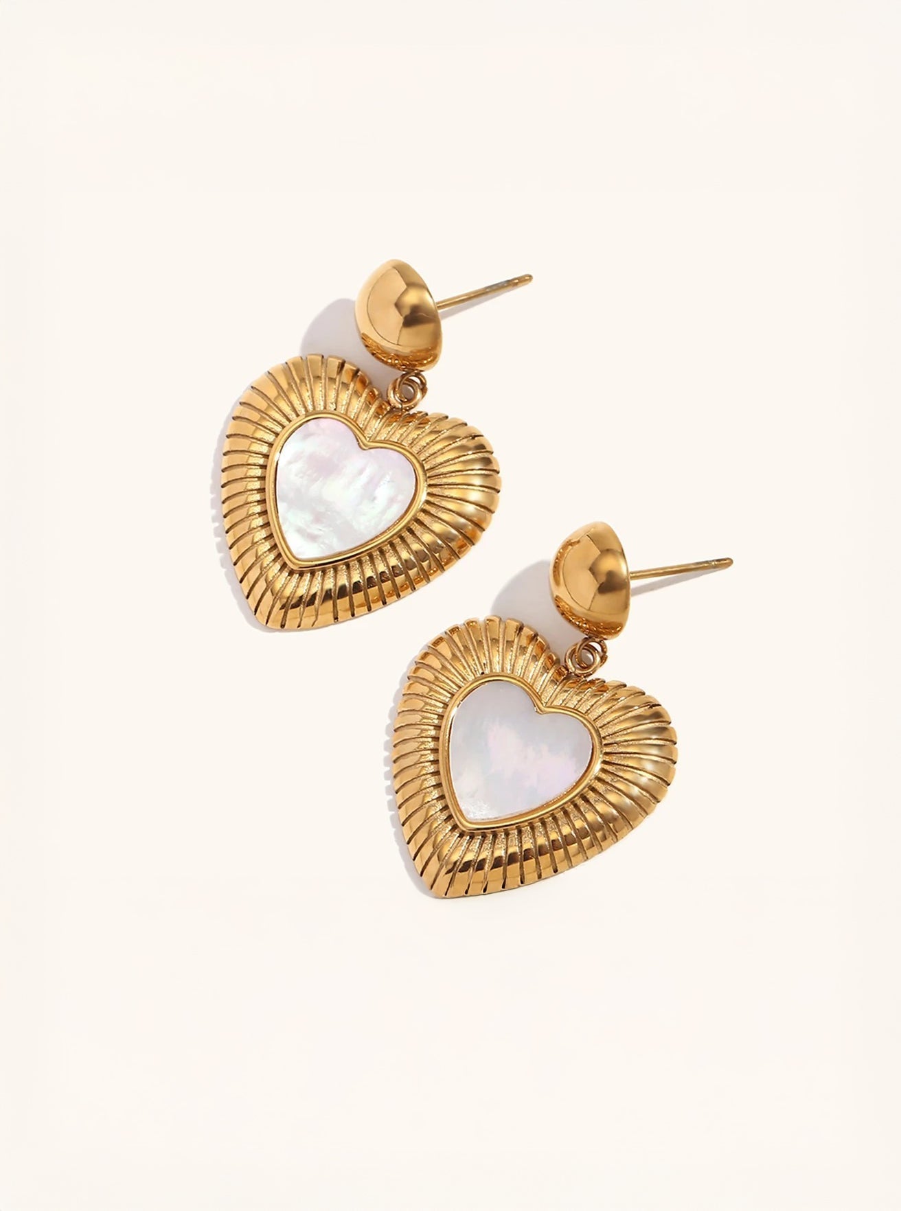 Heartfall earrings in 18K gold finish