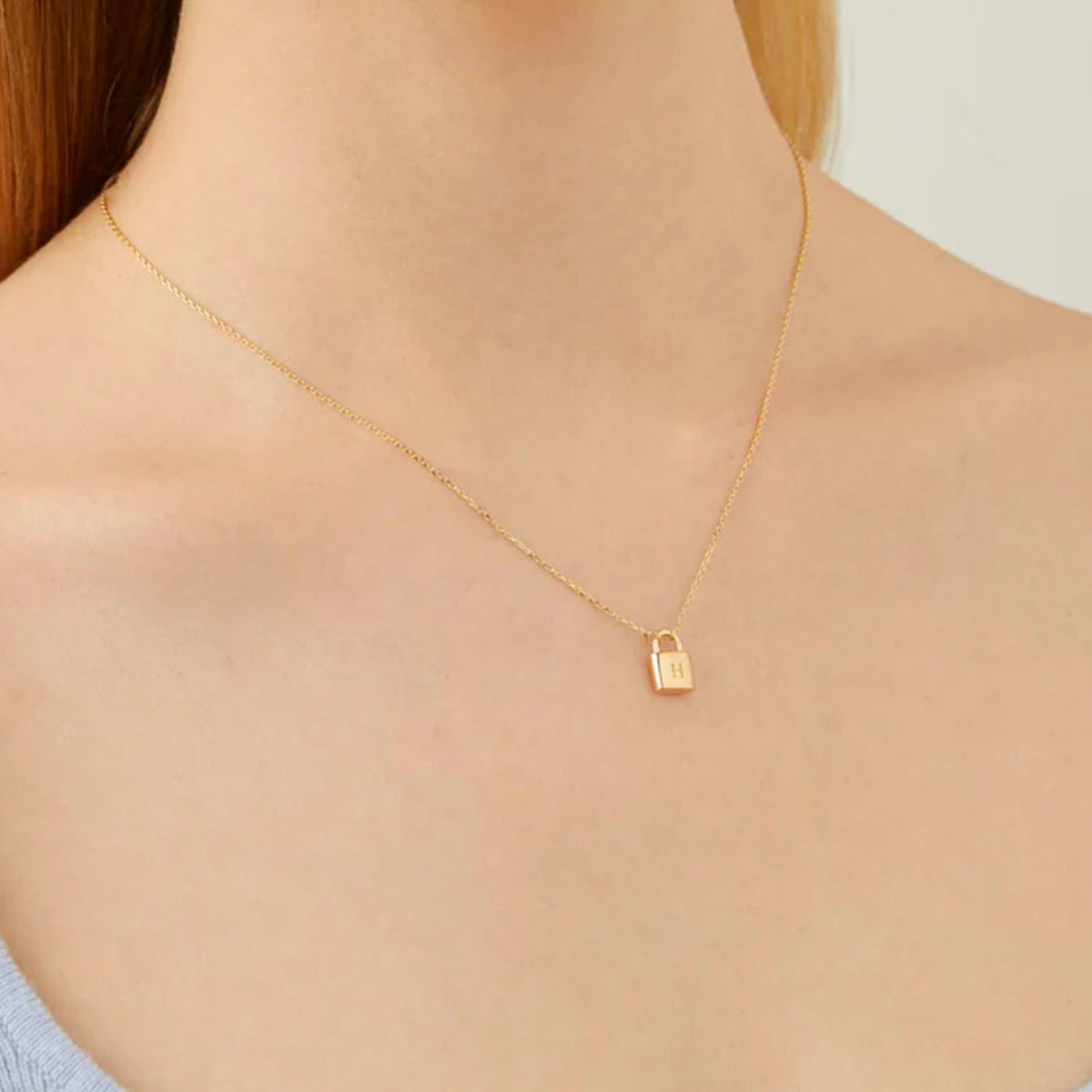 Personalized padlock letter necklace, A to Z – Vessaly