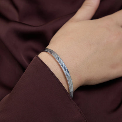 Gold heritage statement cuff bracelet – Vessaly