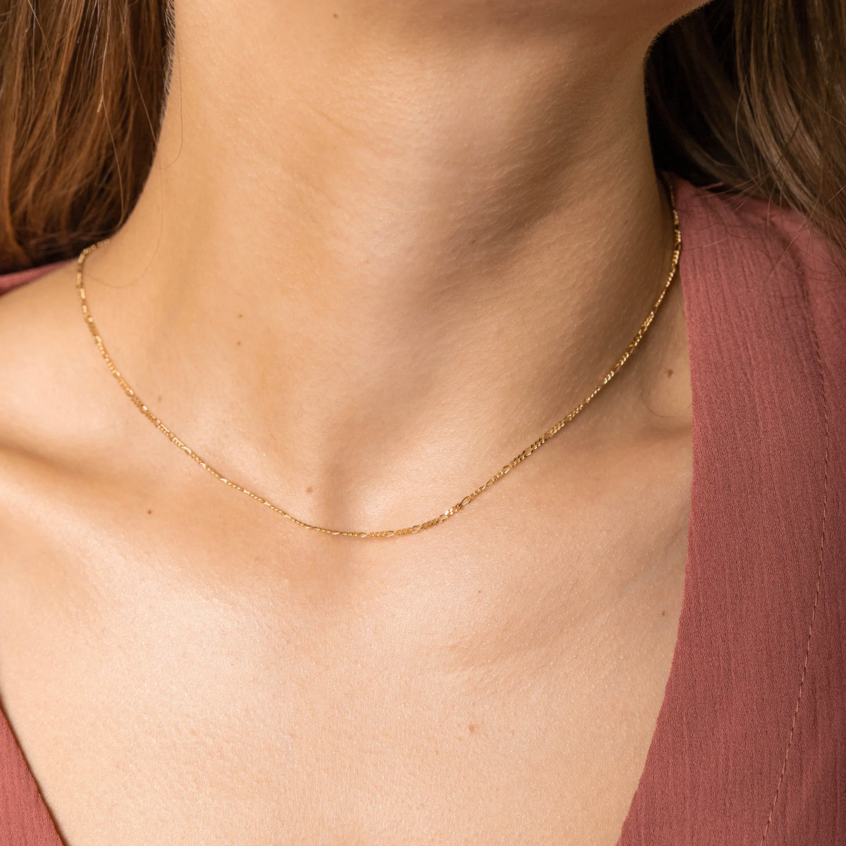 Gold figaro chain necklace, classic design – Vessaly