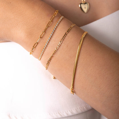 Sapphire tennis bracelet alternative angle