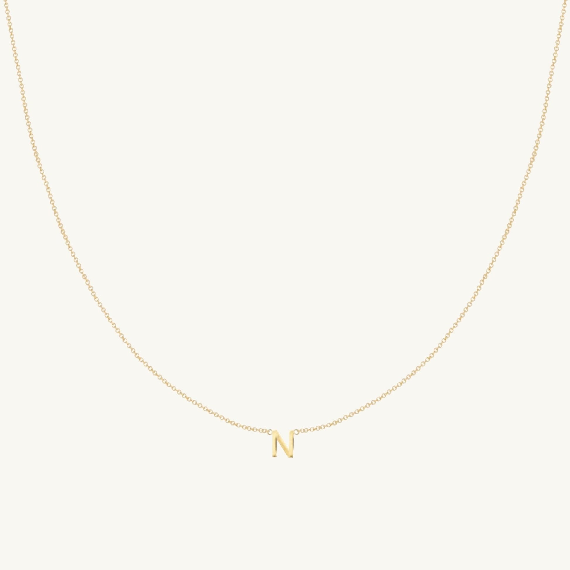 Initial letter necklace in 18K gold vermeil