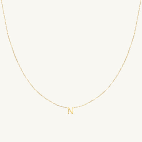 Initial letter necklace in 18K gold vermeil