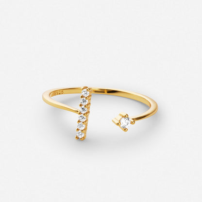Valerie statement stone ring in gold – Vessaly